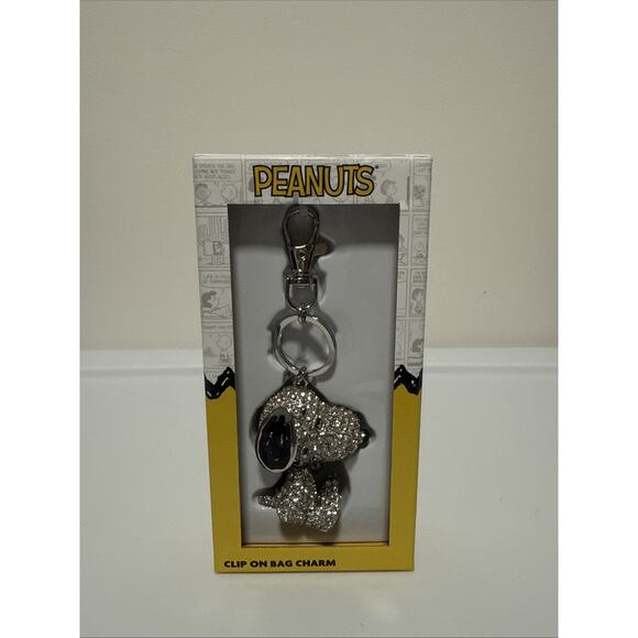 NEW Snoopy Peanuts Pave 3D Crystal Rhinestone Keychain/Clip On Bag Charm BNIB - Picture 1 of 2